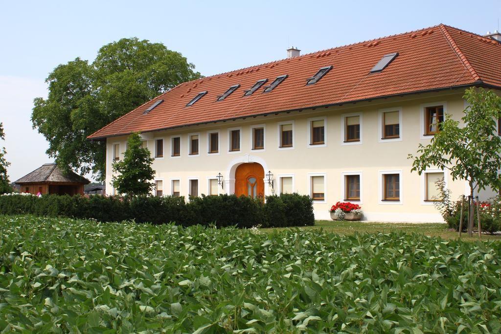 Fruehstueckspension Herzog Zu Laah Ansfelden Exterior photo