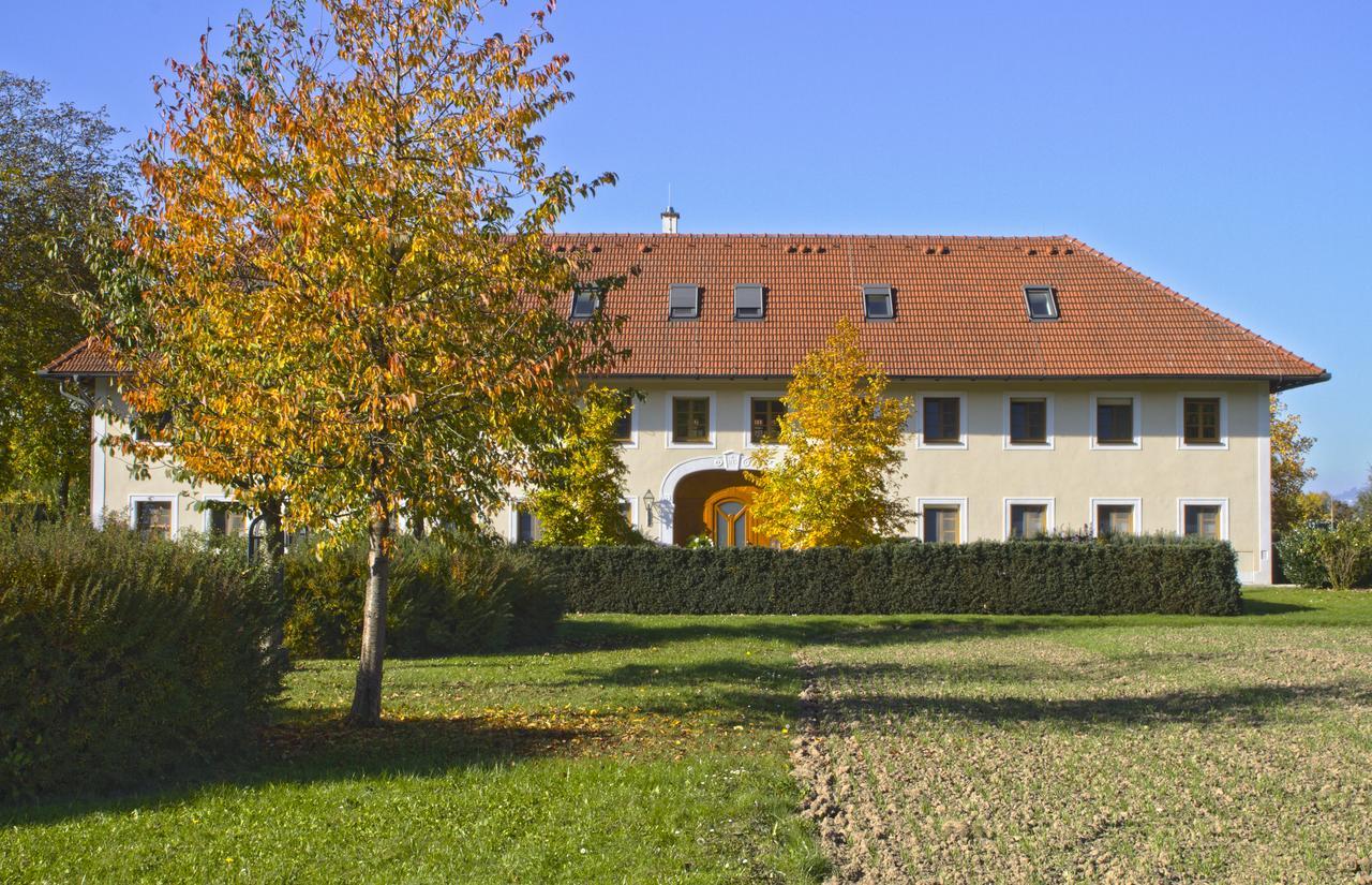 Fruehstueckspension Herzog Zu Laah Ansfelden Exterior photo